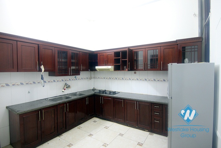 Spacious 5 floor house for lease in Cau Giay, Ha Noi